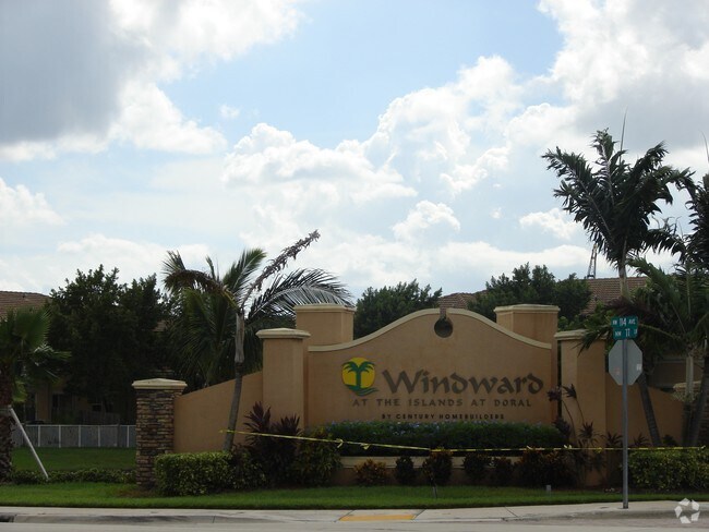 Building Photo - Windward