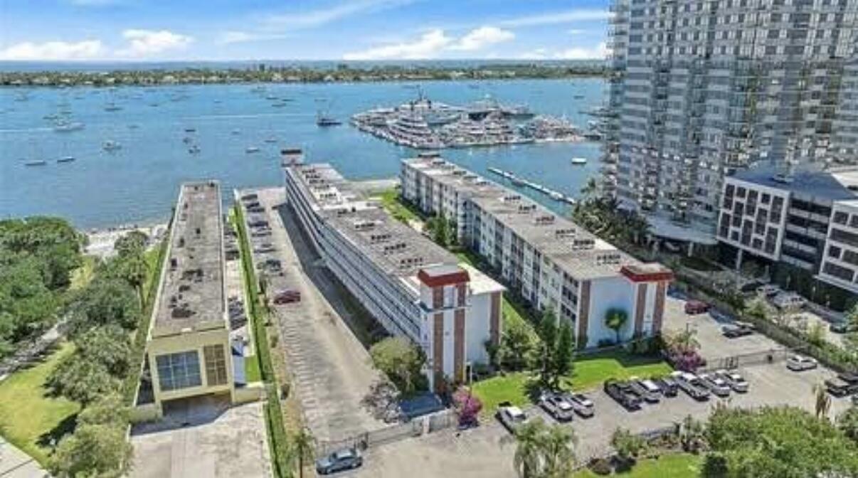 Foto principal - 4500 N Flagler Dr