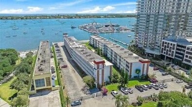 Building Photo - 4500 N Flagler Dr