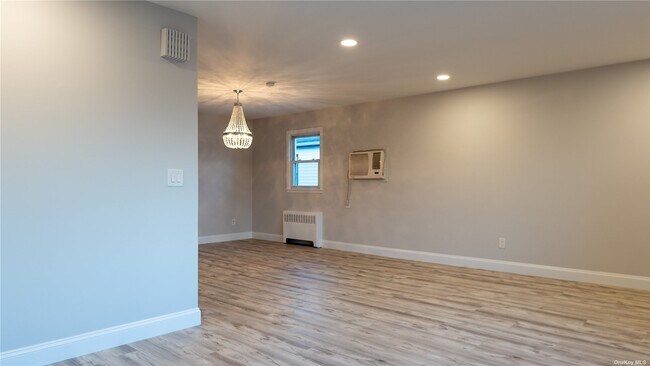 Foto del edificio - 42 Lawson Ave