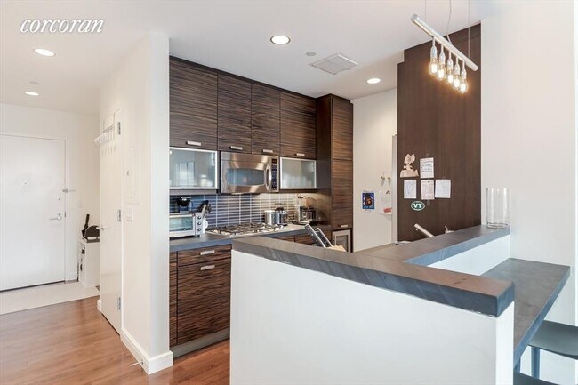 Foto del edificio - 101 W 24th St