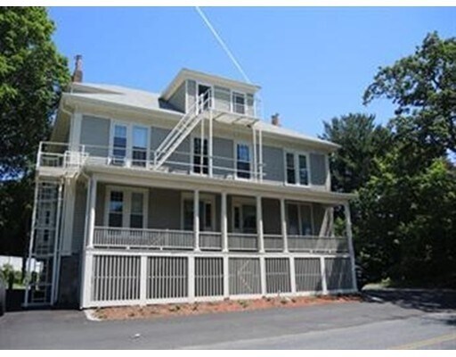 Building Photo - 65 Oak St