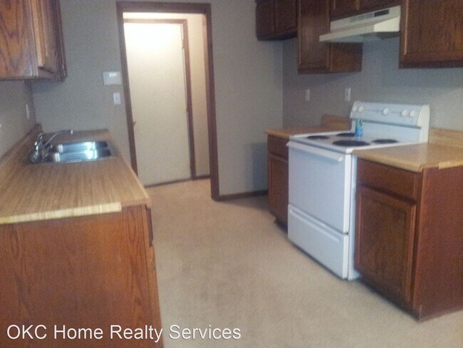 Foto del edificio - 2 br, 2 bath House - 11711 N. Francis Ave.