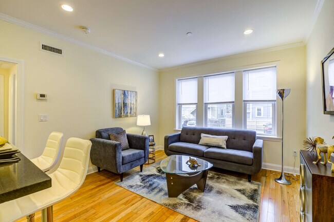 Interior Photo - CHR Cambridge - Harvard Square Communities