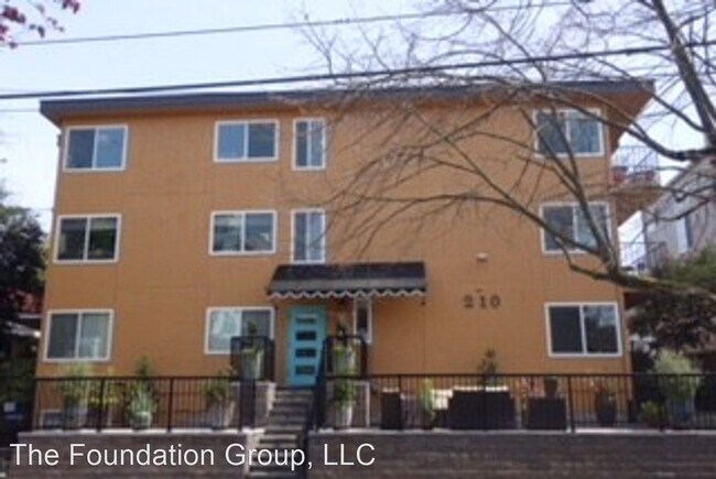 Building Photo - 210 10th Ave E