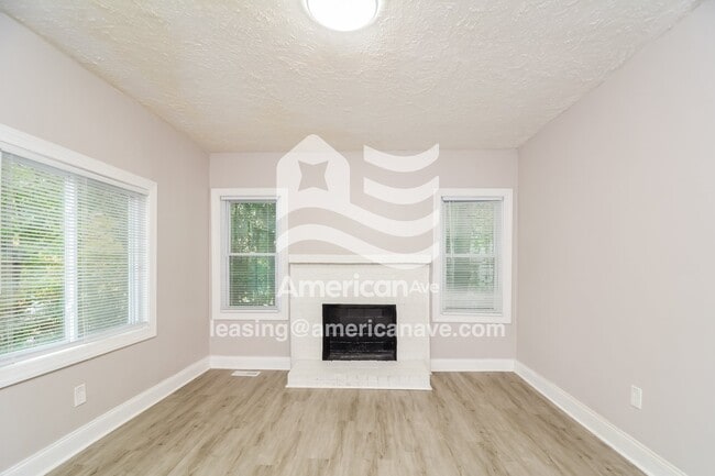 Building Photo - 112 Kensington Cir