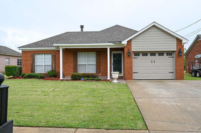 Foto del edificio - 719 Sandy Ridge Ct