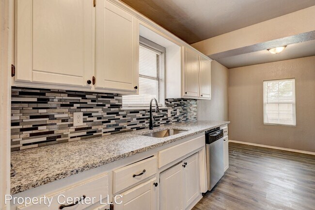 Building Photo - 3 br, 2 bath House - 3512 SE 55th St