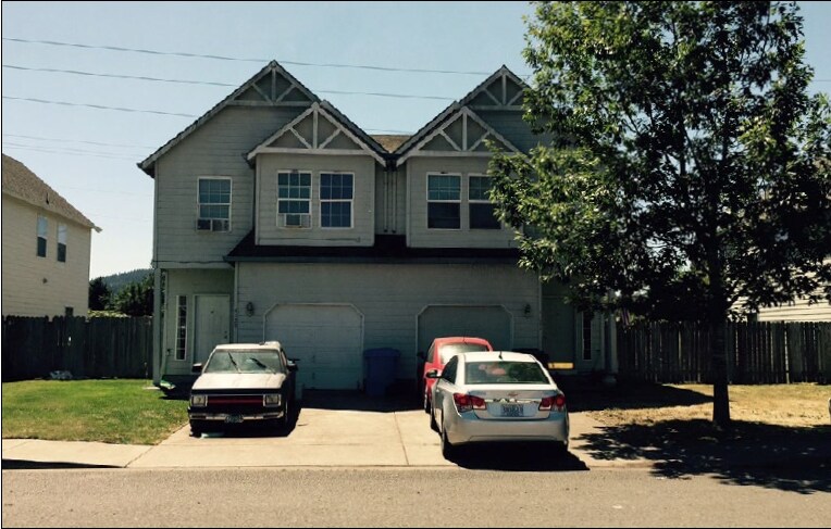 Primary Photo - 4071-4129 Forsythia St