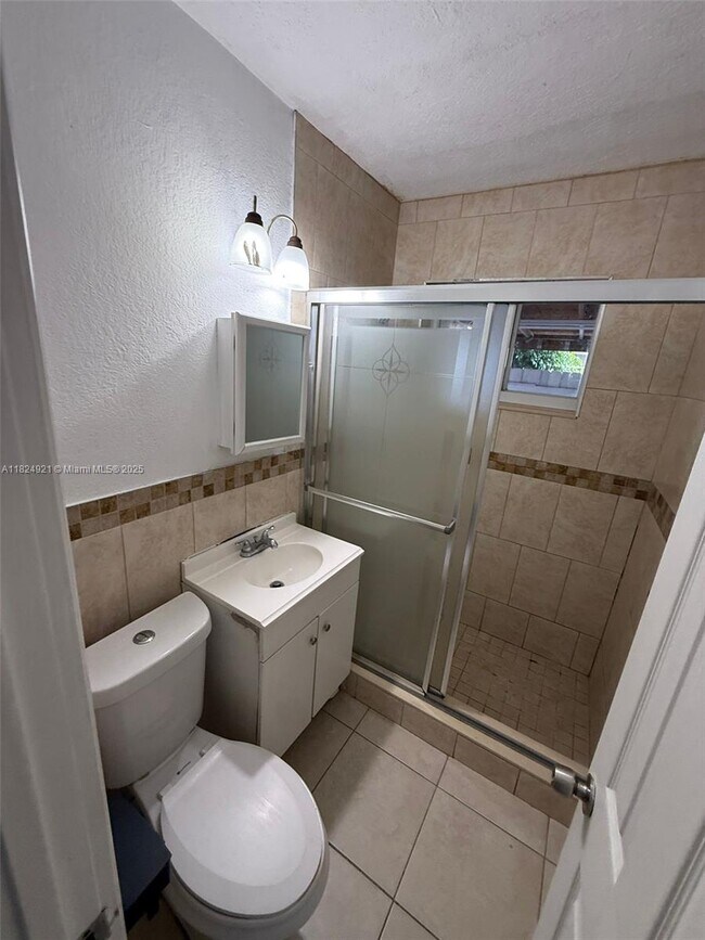 Foto del edificio - 3060 NW 20th St
