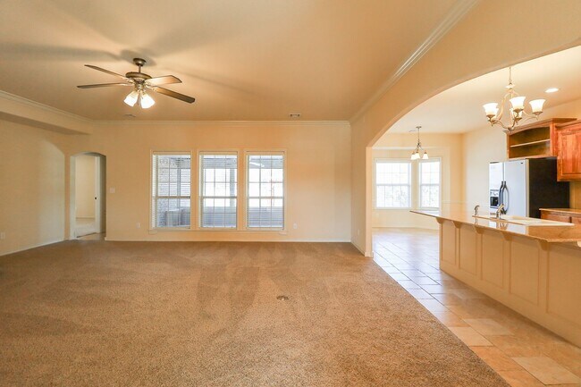 Foto del edificio - 5 Bed 3 Bath Broken Arrow