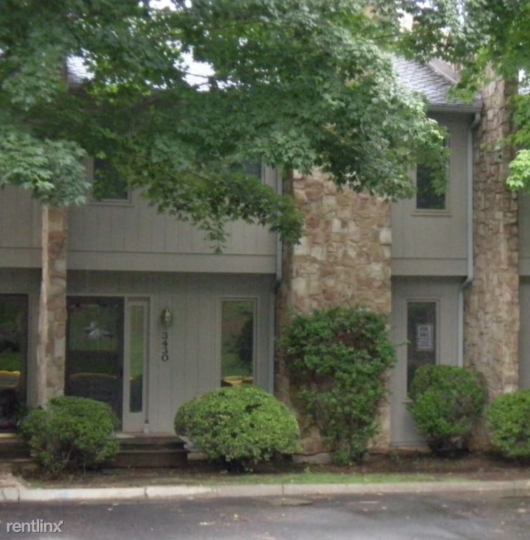 4 br, 4 bath House 3430 Stonehenge Sq House Rental in Cave Spring