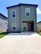 Building Photo - 861 States Ave