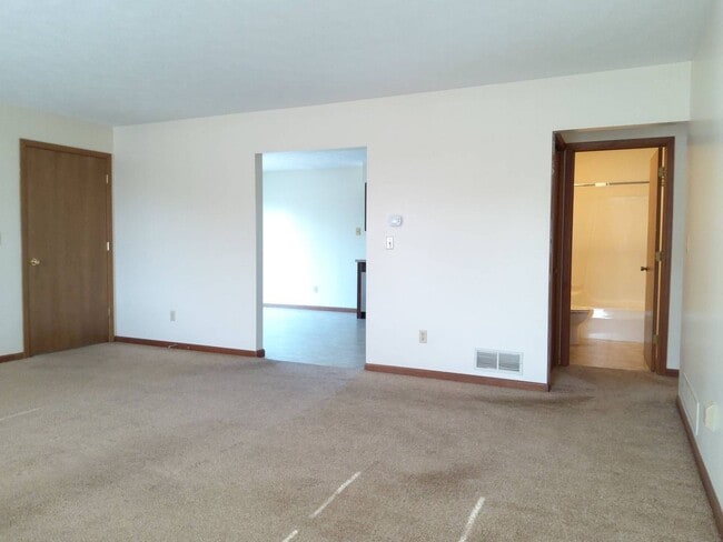 Building Photo - 813 Antler Dr