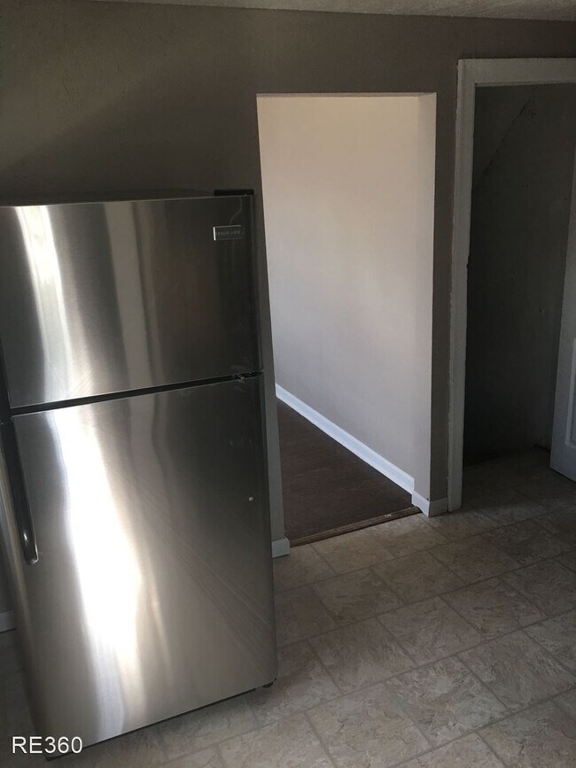 Foto del edificio - 1323 Virginia Ave