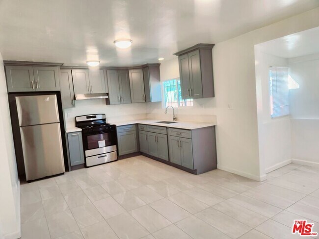 Foto del edificio - 1241 E 80th St