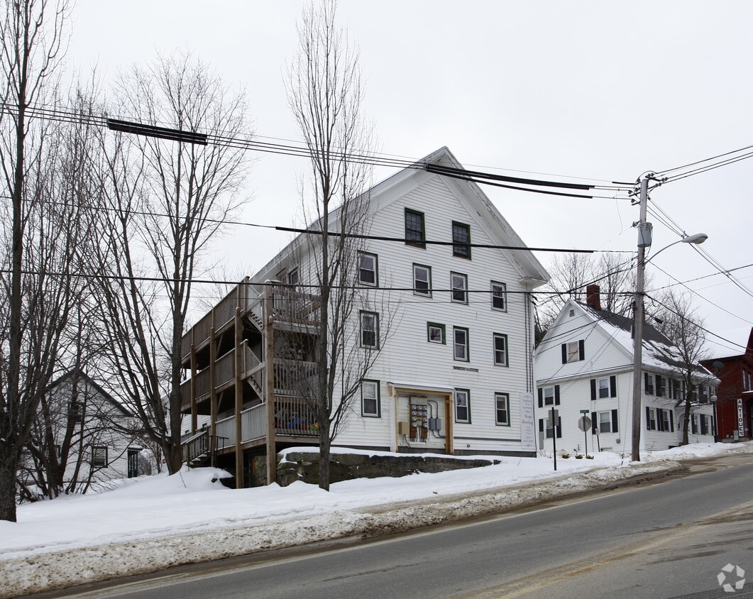 Building Photo - 2 Walker St