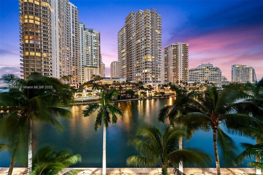 Foto principal - 495 Brickell Ave