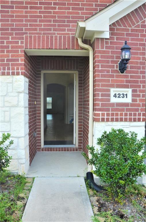 Foto del edificio - 4231 Canton Crest Dr
