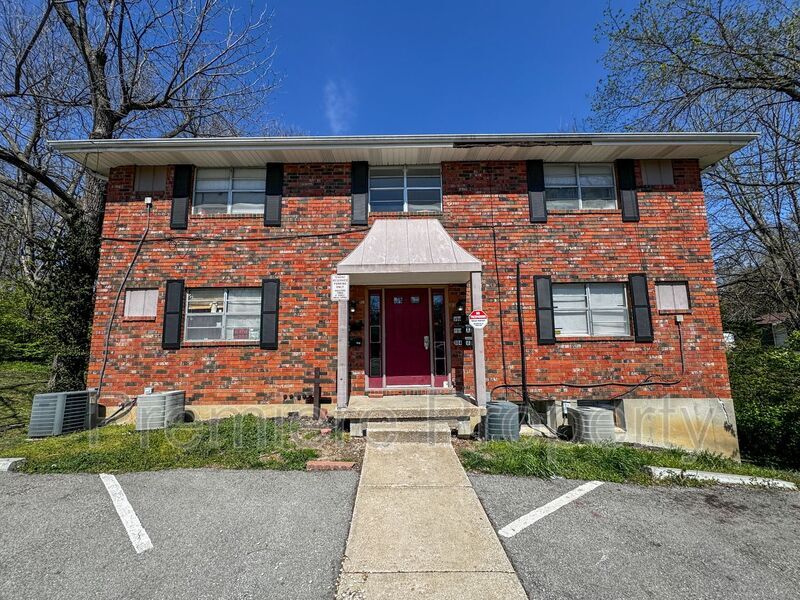 Primary Photo - 904 E Frederick St