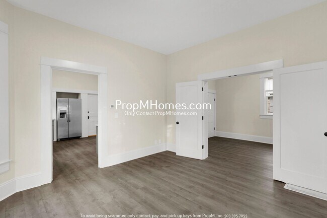 Foto del edificio - Updated Lair Hill Victorian with Willamette River & Mt Hood Views!