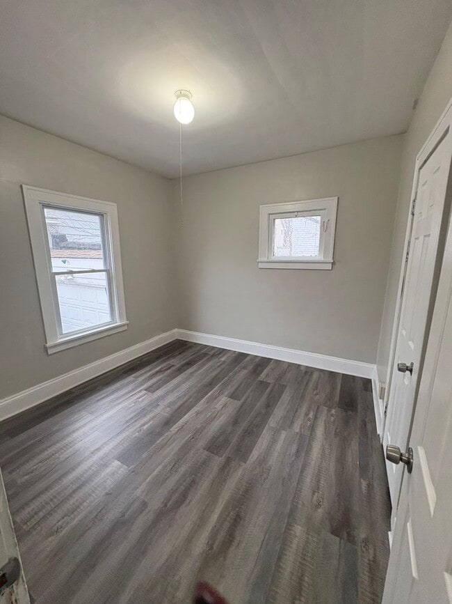 Building Photo - 15710 Corsica Ave