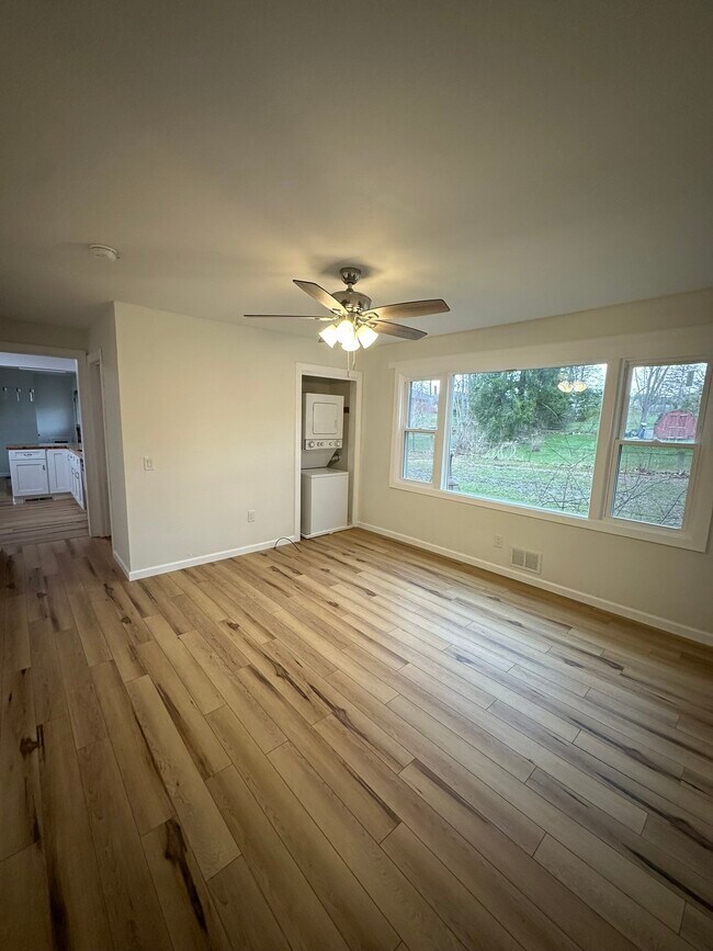 Foto del edificio - 305 Magnolia Dr