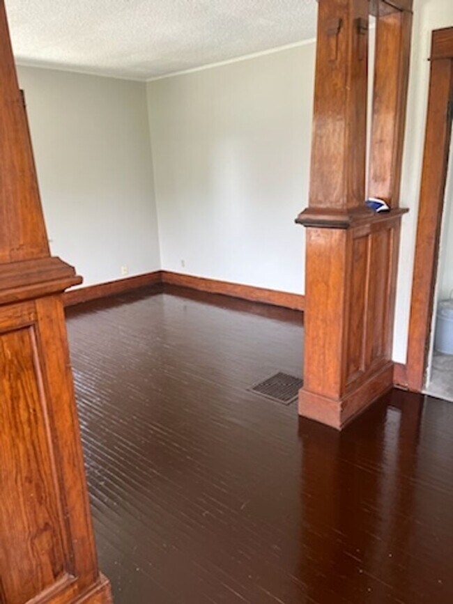 Foto del edificio - 1819 Luther St