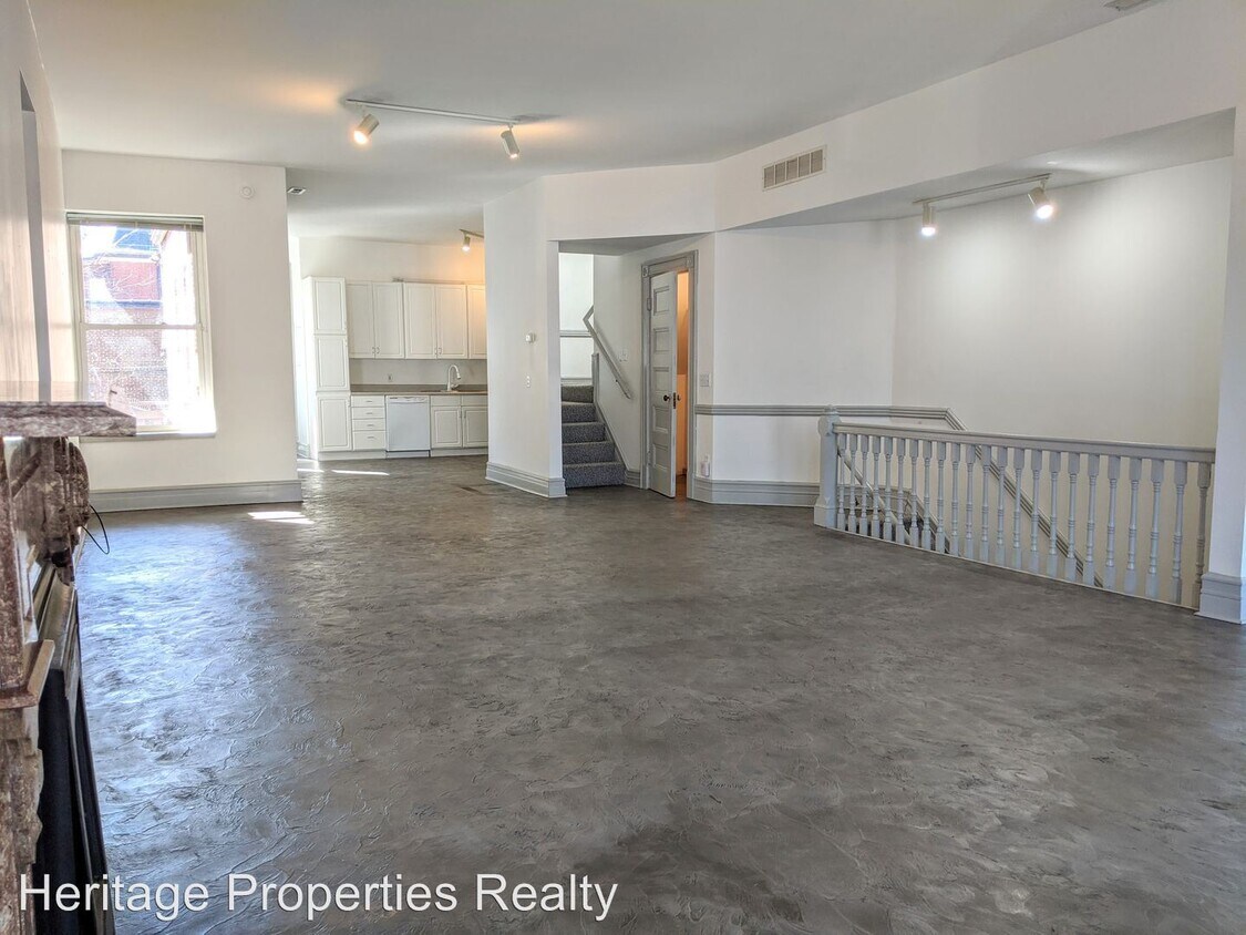 Primary Photo - 2028 Rutger St