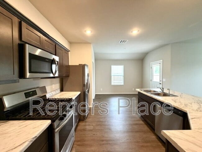 Foto del edificio - 3704 South 146 East Avenue