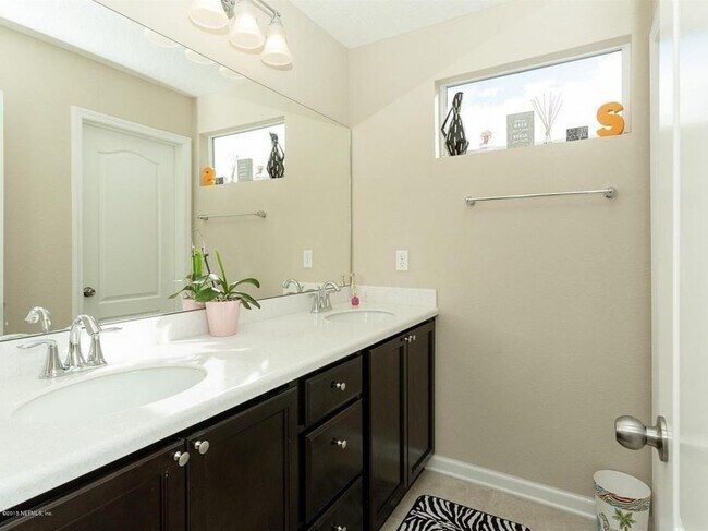 Building Photo - 126 Mission Cove Cir
