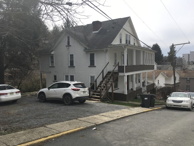 Foto del edificio - 740 Weaver St