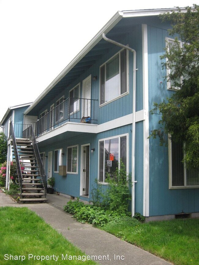 Building Photo - 3148 Delaware St