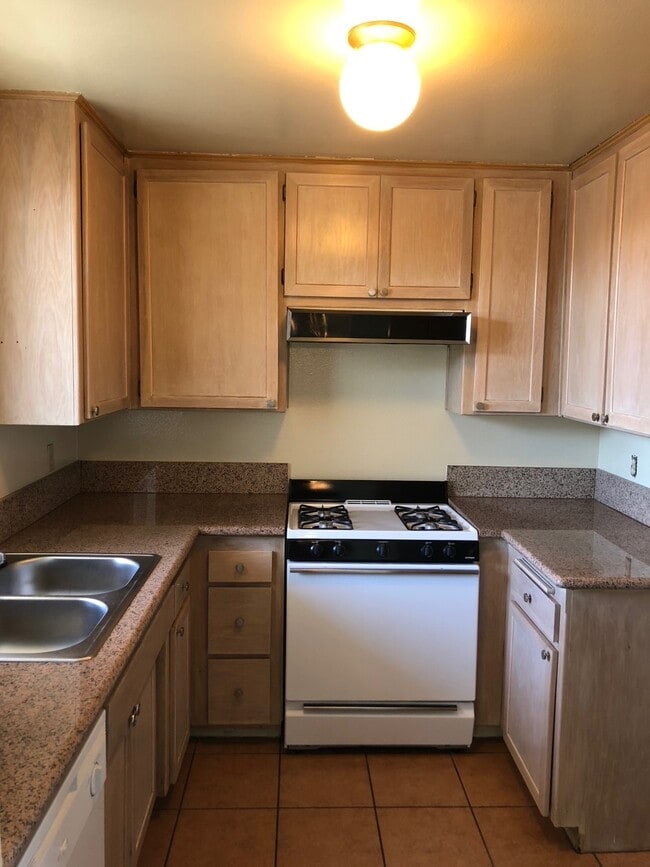 Building Photo - 4230 S Centinela Ave