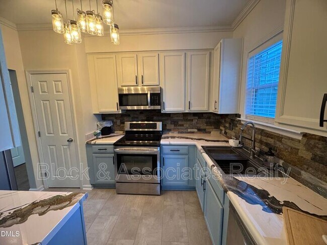 Foto del edificio - 4008 Landover Ln