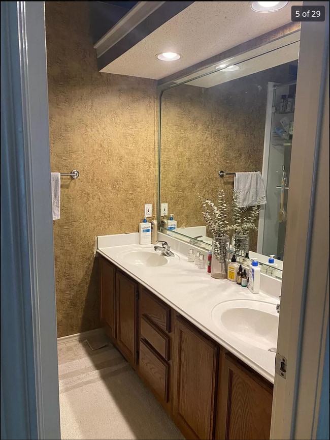 Primary Bathroom - 3809 Spicewood Springs Rd