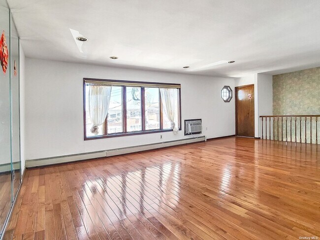 Foto del edificio - 130-18 60th Ave