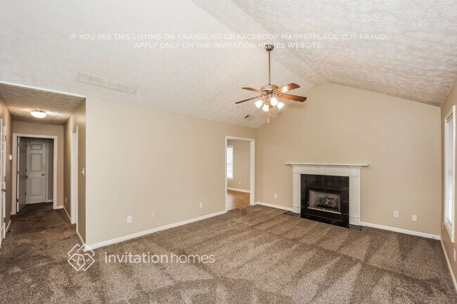 Foto del edificio - 10 McIntosh Estates Dr