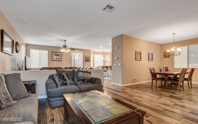 Building Photo - 4 br, 3 bath House - 6909 N Campbell Road ...