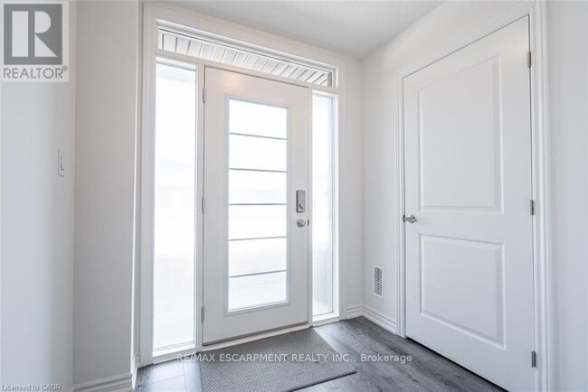 Building Photo - 4874 Connor Dr