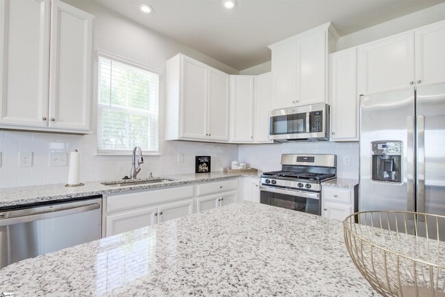 Building Photo - 120 Carlow Ct