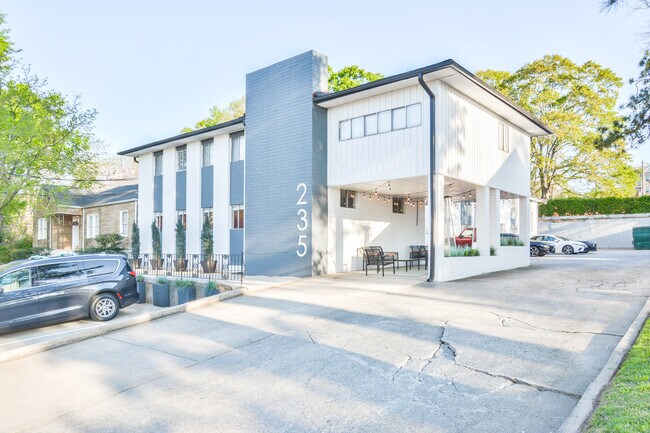 Foto del edificio - 235 W Pike St