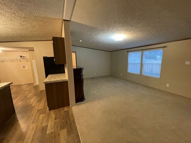 Foto del edificio - Christiansburg, 3 BR / 2 BA,  Available 6/...