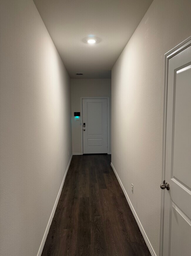 Foto del edificio - 107 Seabiscuit Rd