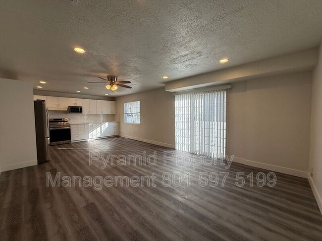 Foto del edificio - 3180 S Lincoln St