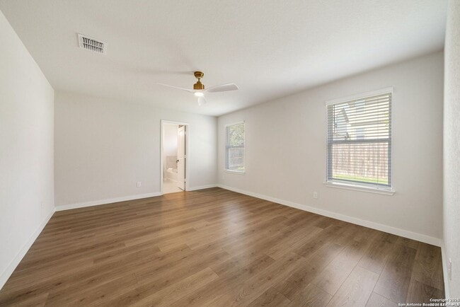 Foto del edificio - Clean Bulverde  Home Ready For Move In  with many upgrades