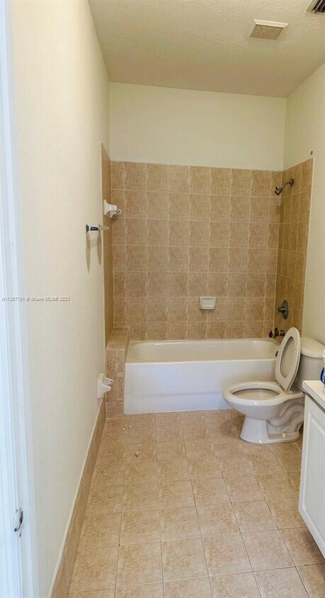 Primary Photo - 13276 Old Biscayne Dr