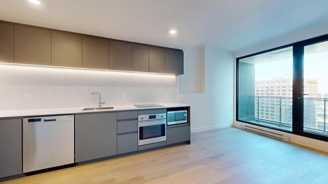 Building Photo - 1210-1210 Rue Jeanne-Mance