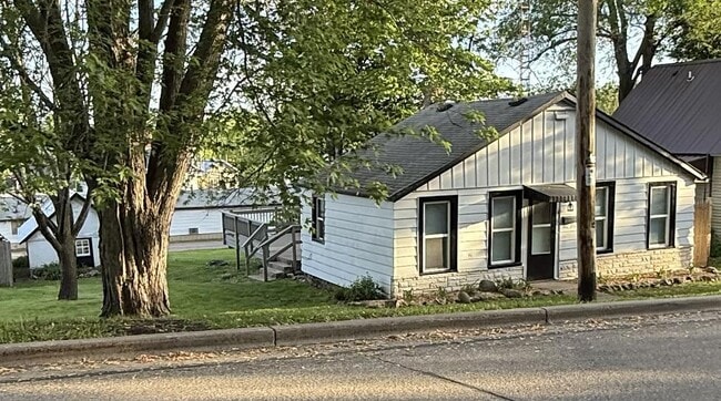 Building Photo - 415 9th Ave