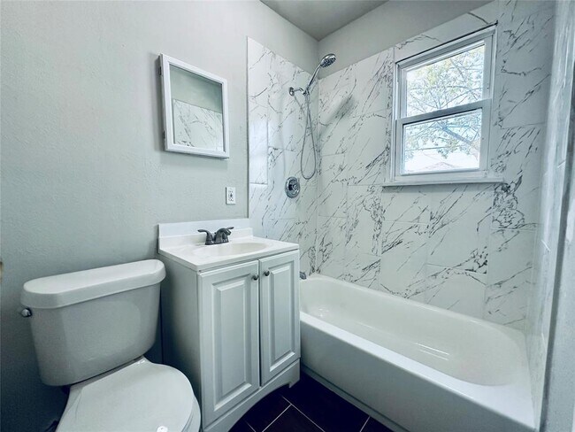 Foto del edificio - 1 Sidney St